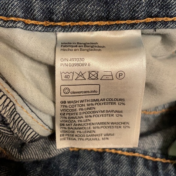 SOLD**Rolled Mid-Rise Denim Shorts - Picture 8 of 9